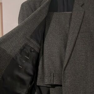 Rare J Crew Grey Houndstooth UK Wool Suit (Ludlow 40R, 31/32)